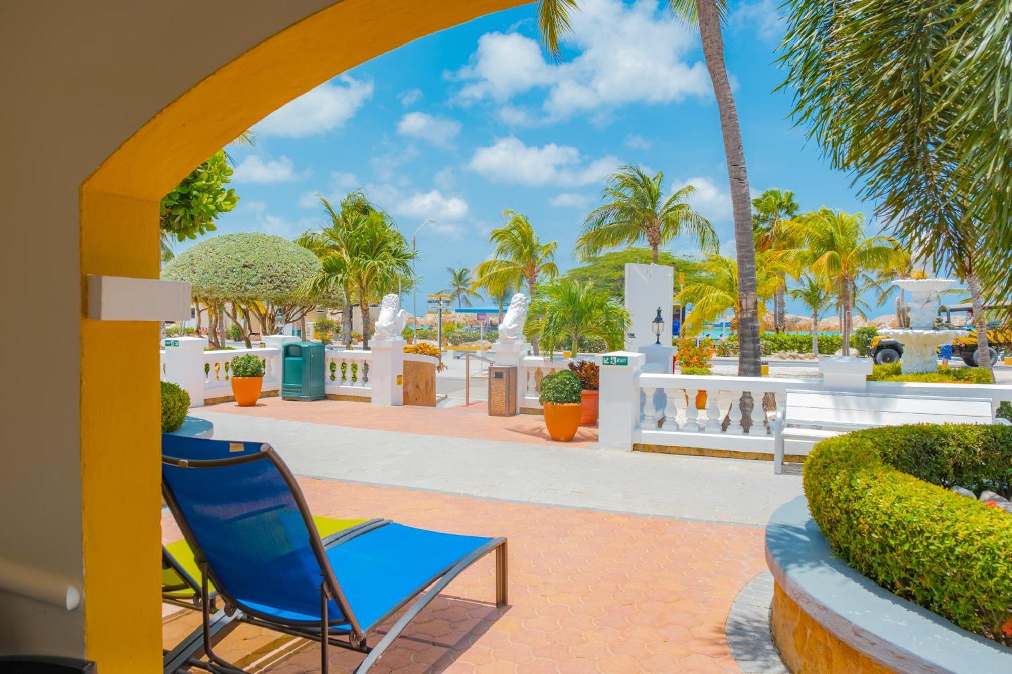 Amsterdam Manor Beach Resort Palm Beach Exterior photo